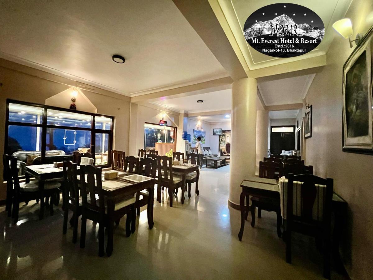 Mount Everest Hotel & Resort Nagarkot Esterno foto