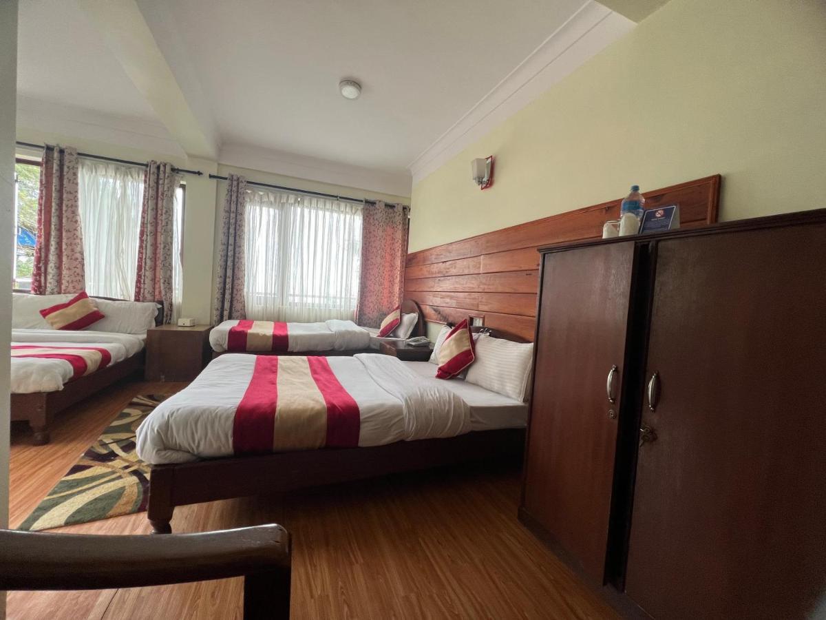 Mount Everest Hotel & Resort Nagarkot Esterno foto